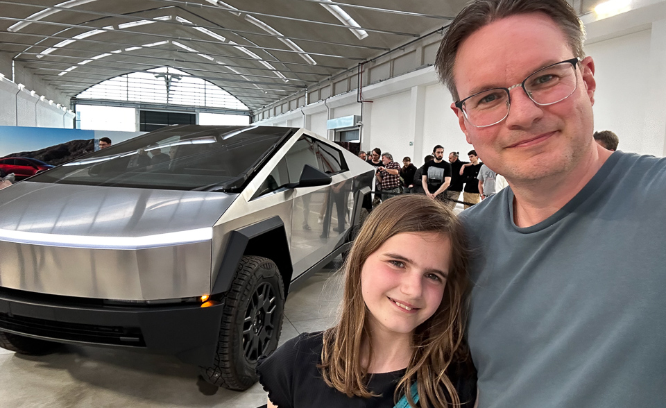 Cybertruck selfie Verona Cybertruck selfie Verona