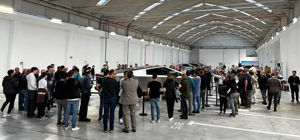 Cybertruck Verona - overview Cybertruck Verona - overview