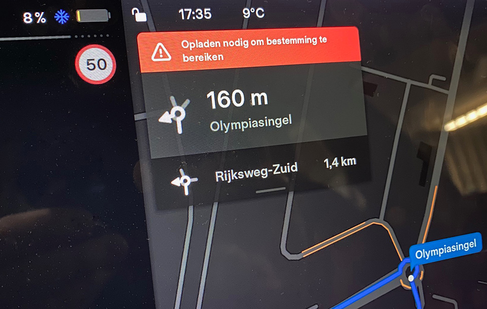 Opladen nodig melding Opladen nodig melding