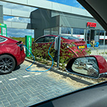 Mooie collectie rode Model 3's